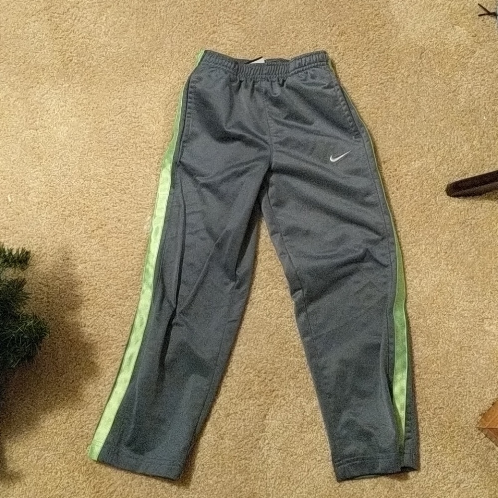 Nike boys size 6 track pants